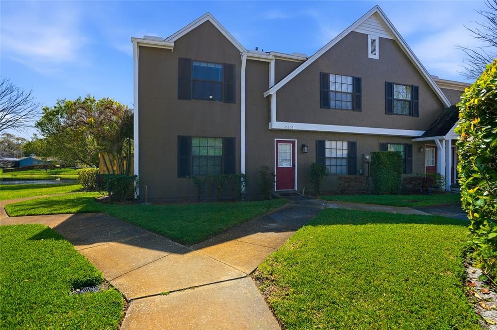16511 LAKE BRIGADOON CIRCLE TAMPA, FL 33618