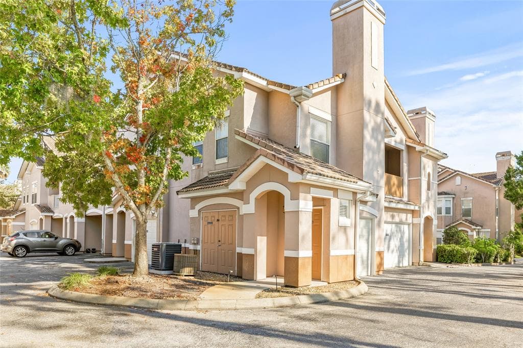 18006 VILLA CREEK DRIVE TAMPA, FL 33647