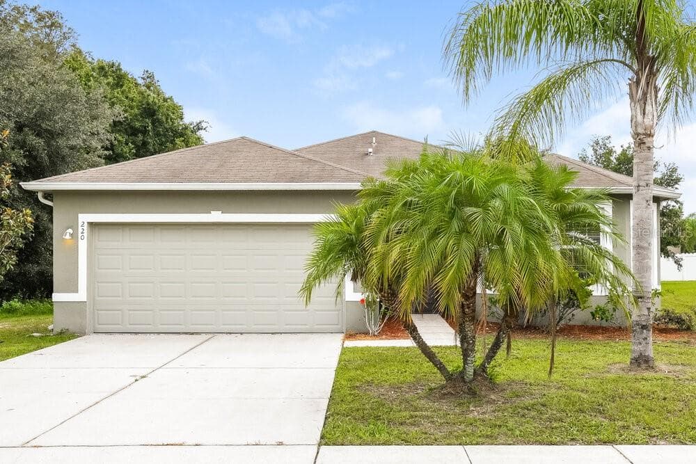 220 DAIGLEDOG STREET ST CLOUD, FL 34772