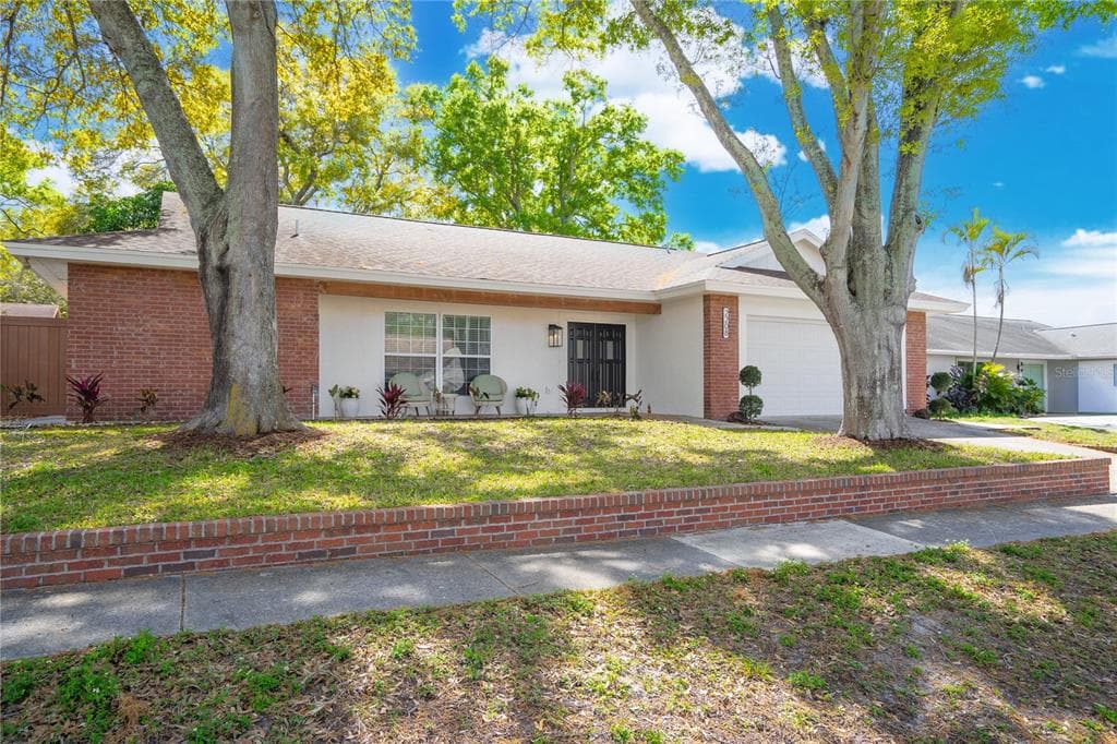 2208 CITRUS VALLEY CIRCLE PALM HARBOR, FL 34683