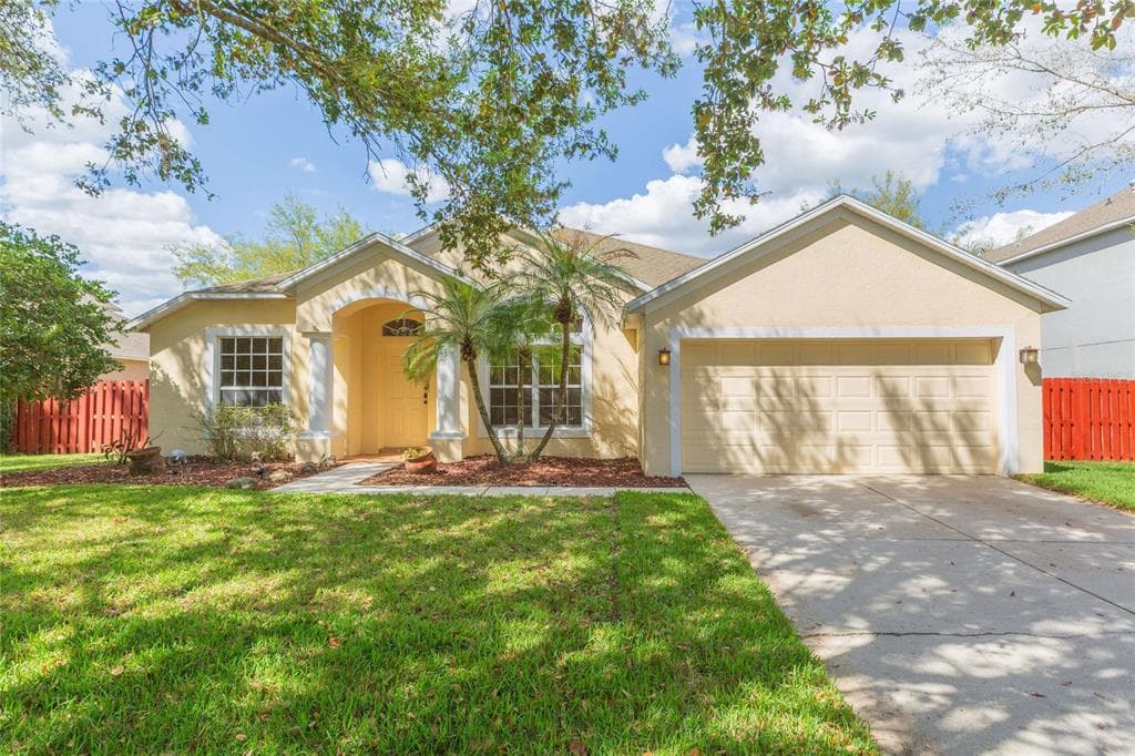 304 APACHE LANE SEFFNER, FL 33584