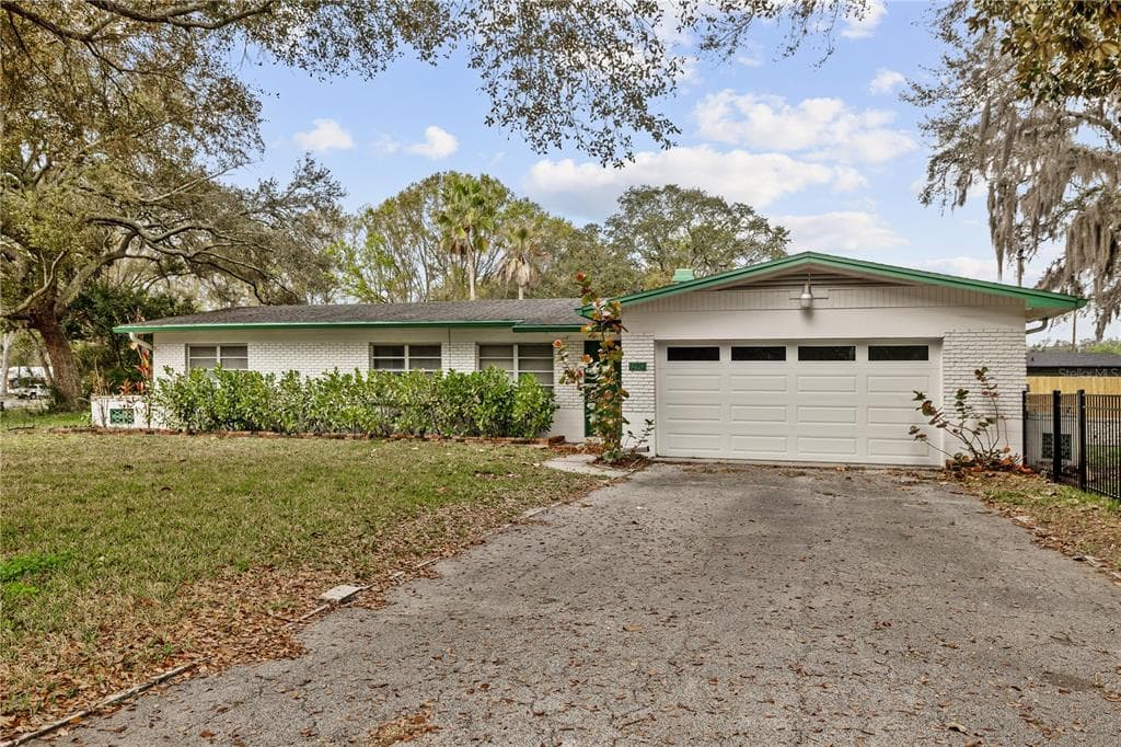 12902 FOREST HILLS DRIVE TAMPA, FL 33612