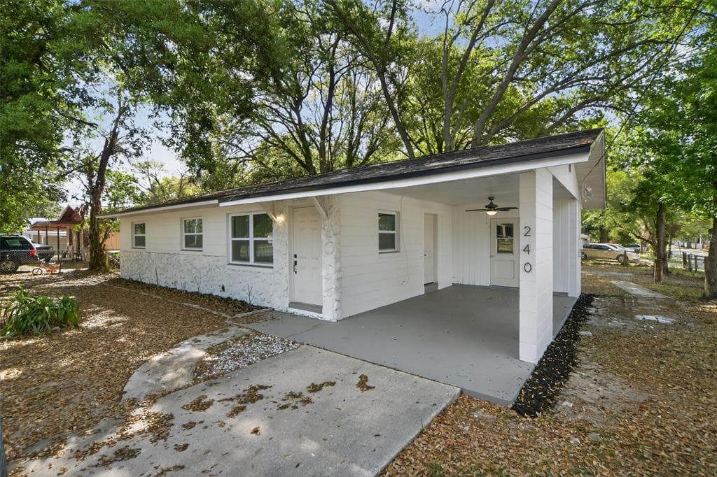 240 W 13TH STREET APOPKA, FL 32703