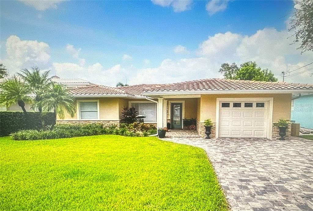 120 BAYSIDE DRIVE