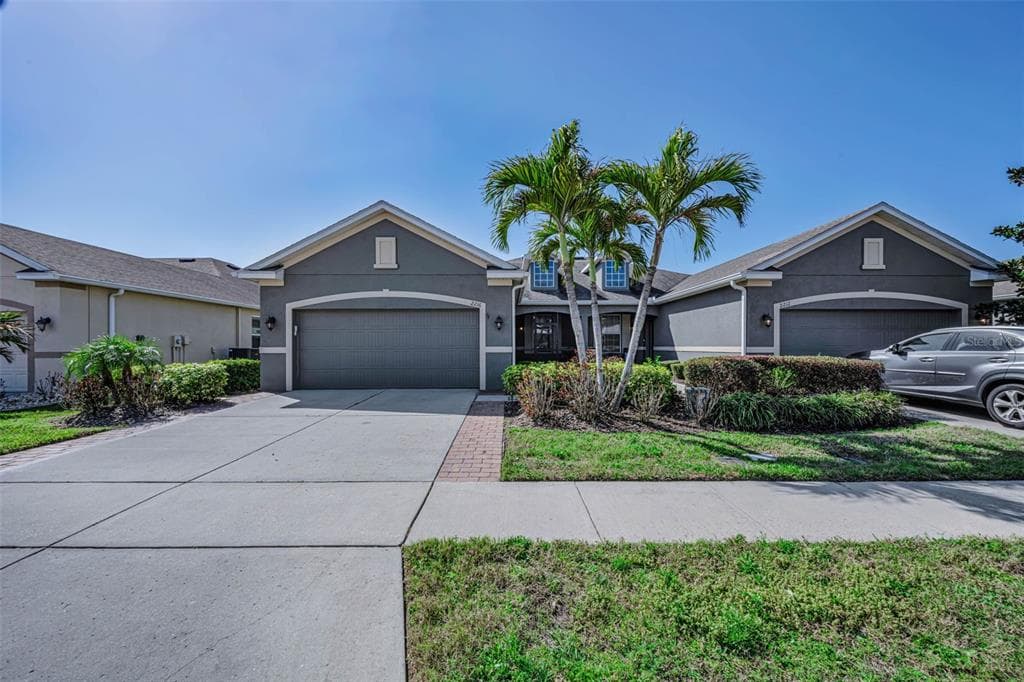 2216 PARROT FISH DRIVE HOLIDAY, FL 34691