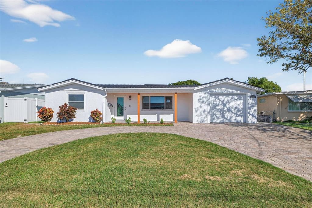 12734 2ND ISLE HUDSON, FL 34667