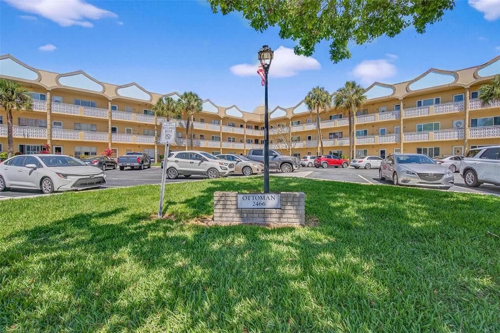 2466 ECUADORIAN WAY UNIT 20 CLEARWATER, FL 33763