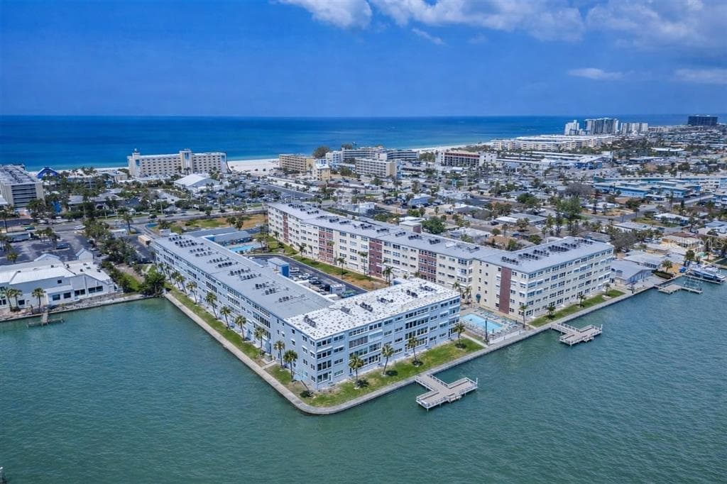5575 GULF BOULEVARD UNIT 124 ST PETE BEACH, FL 33706