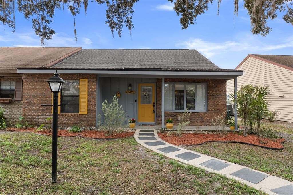 35120 WHISPERING OAKS BOULEVARD DADE CITY, FL 33523