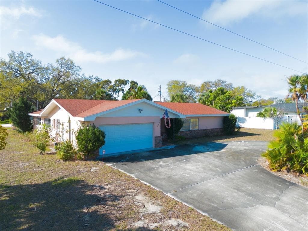 201 HARBOR BLUFF DRIVE LARGO, FL 33770