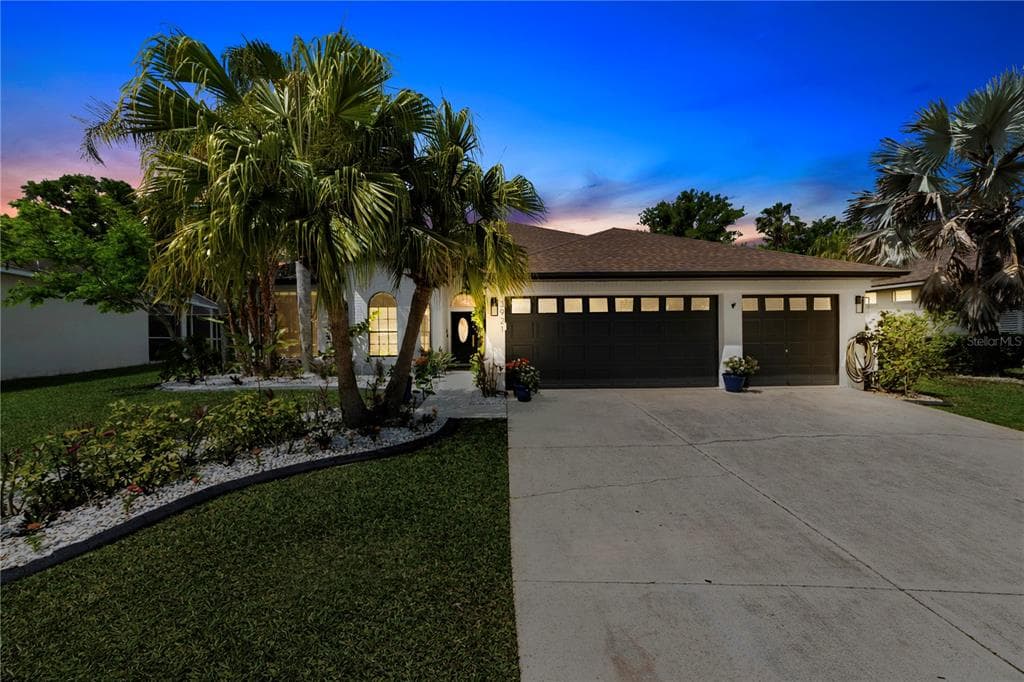 3921 ROSWELL PLACE LAND O LAKES, FL 34639