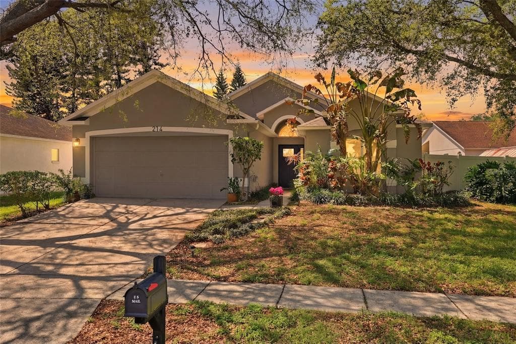 214 SACRAMENTO STREET VALRICO, FL 33594