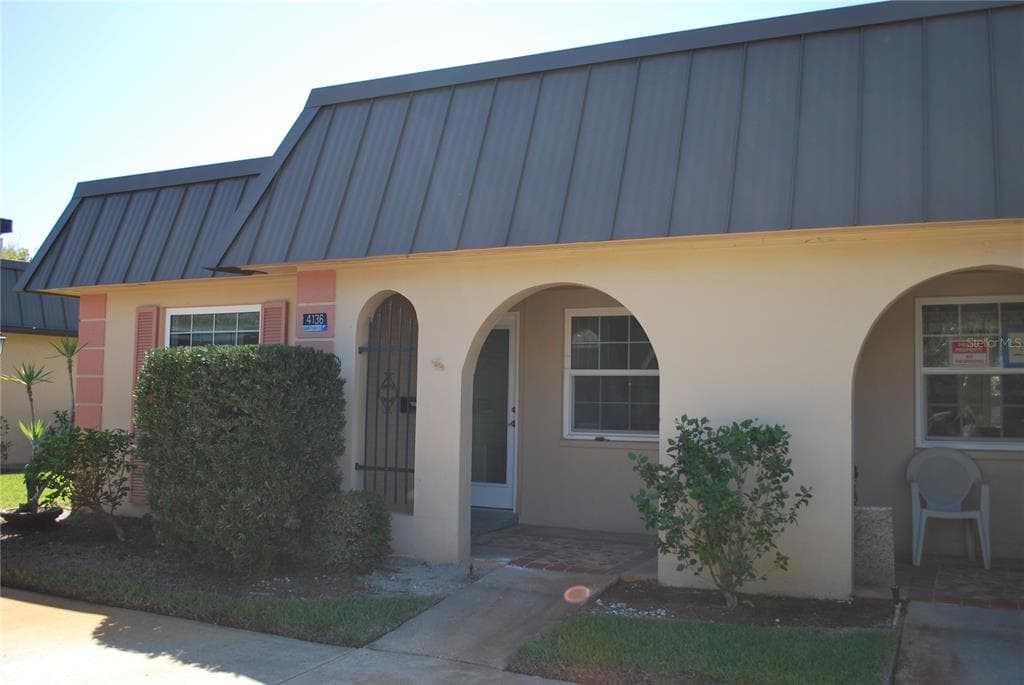 4136 STRATFORD DRIVE