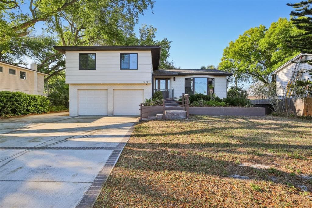 13764 86TH AVENUE SEMINOLE, FL 33776