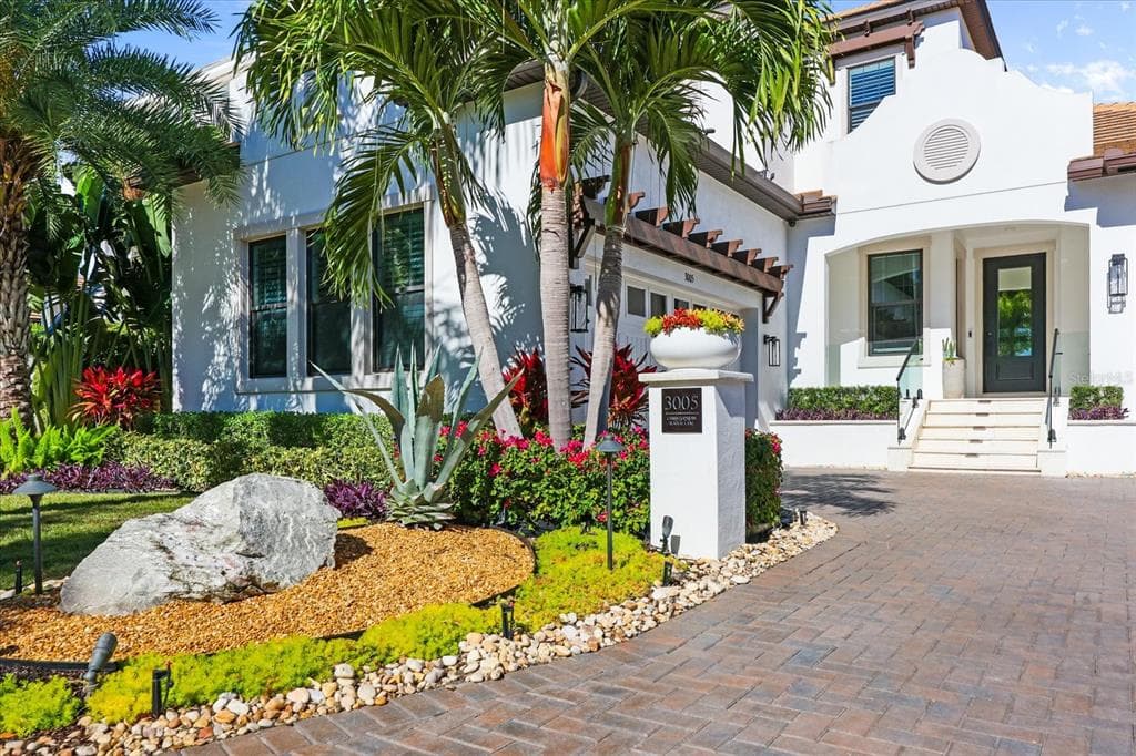 3005 CHRISTOPHERS WATCH LANE RUSKIN, FL 33570