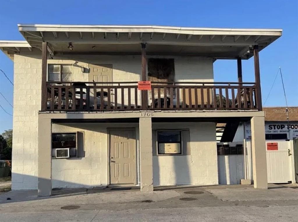 1706 AVENUE D FORT PIERCE, FL 34950