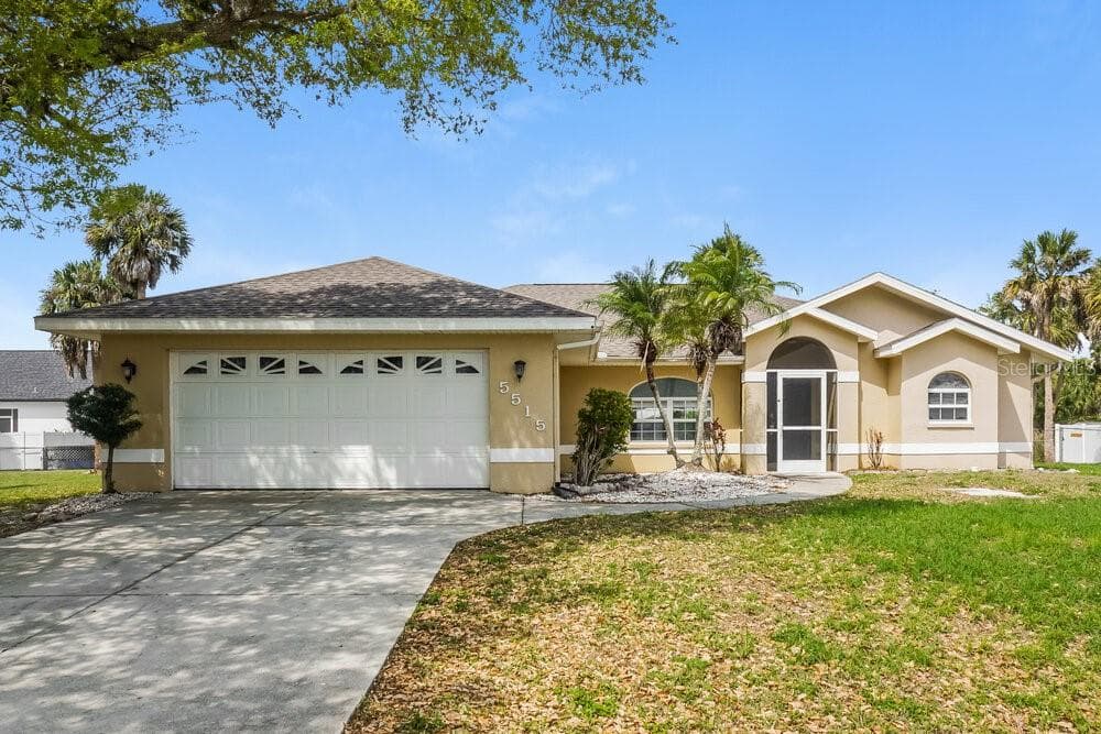 5515 MACCAUGHEY DRIVE NORTH PORT, FL 34287