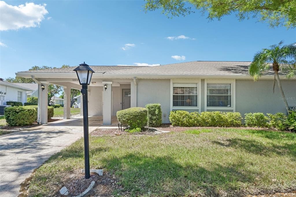 1222 HADDINGTON CIRCLE SUN CITY CENTER, FL 33573