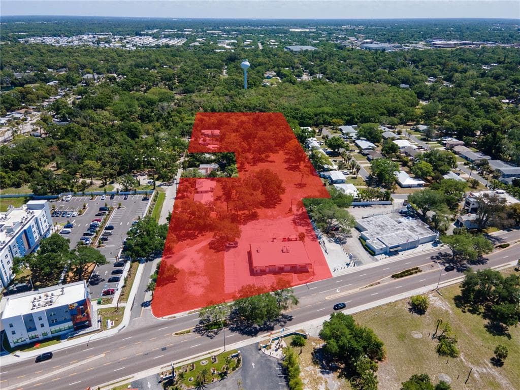 4500 N TAMIAMI TRAIL
