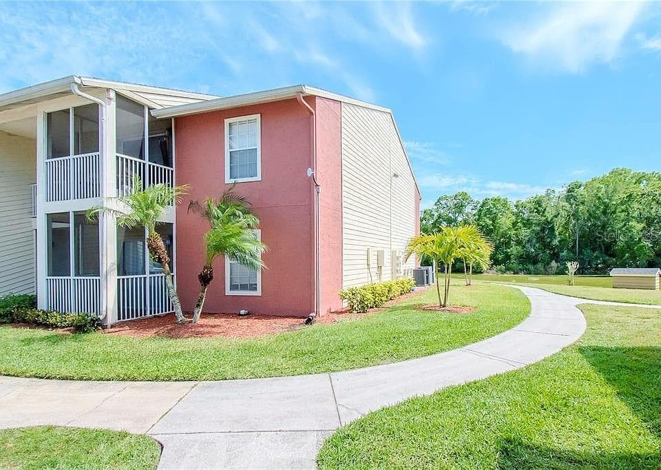 806 LAKE HAVEN SQUARE UNIT 203 BRANDON, FL 33511
