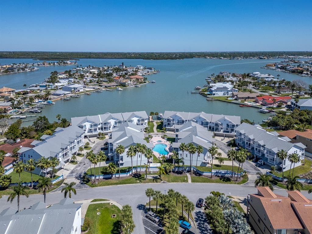 139 YACHT CLUB CIRCLE