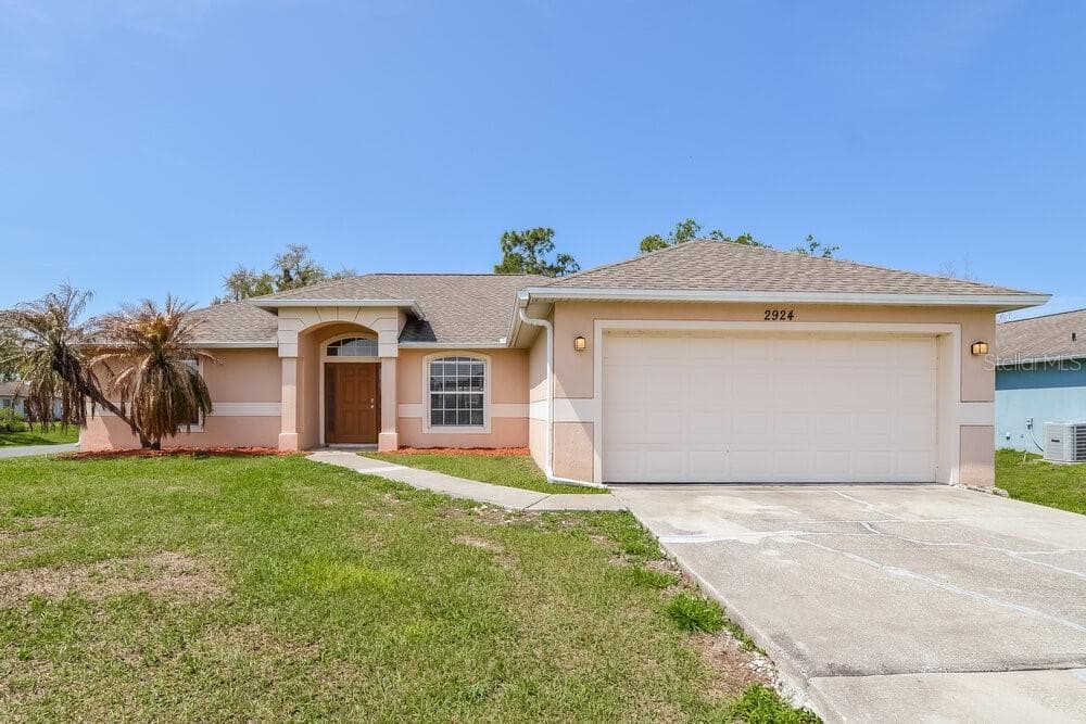2924 FORAKER WAY KISSIMMEE, FL 34758