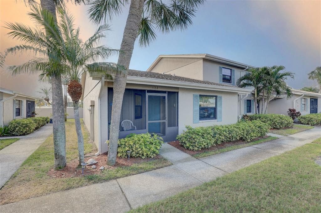 2131 RIDGE ROAD S UNIT 132 LARGO, FL 33778