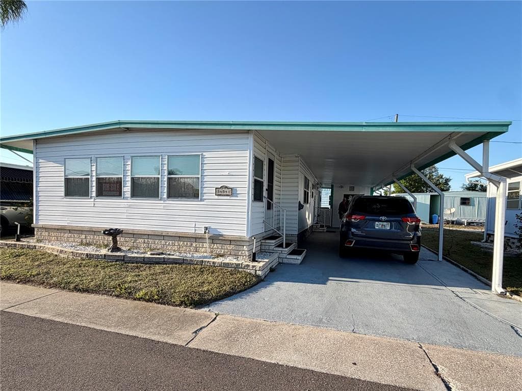 34541 VIOLET DRIVE N PINELLAS PARK, FL 33781