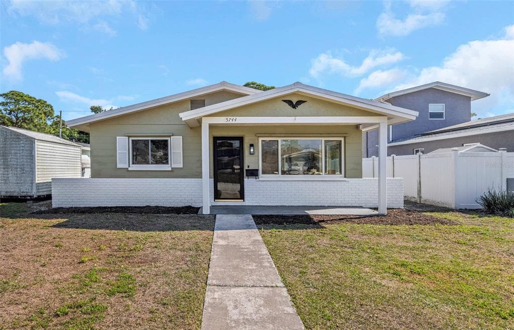 5744 17TH AVENUE N ST PETERSBURG, FL 33710