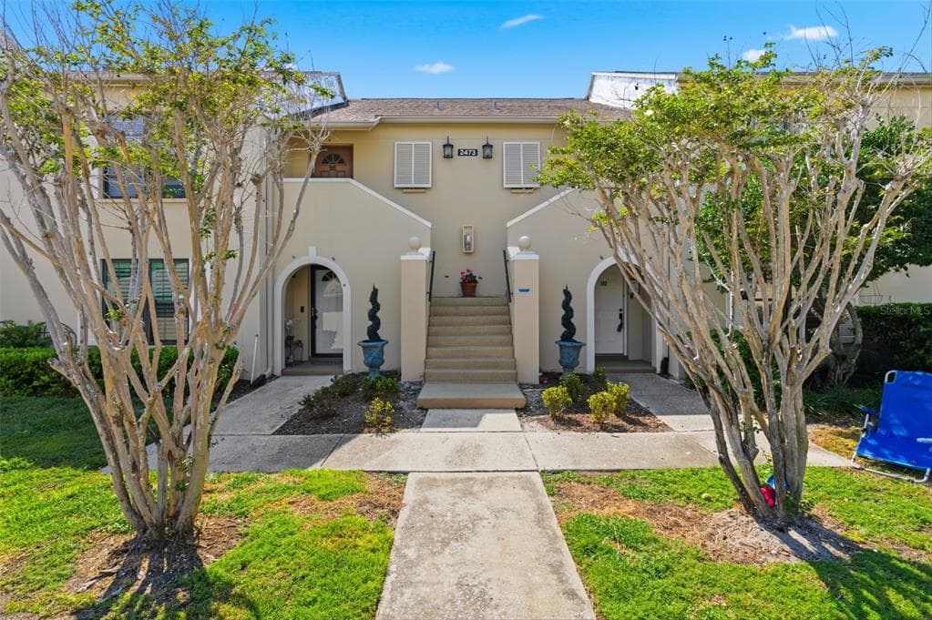 2473 KINGFISHER LANE UNIT I102 CLEARWATER, FL 33762