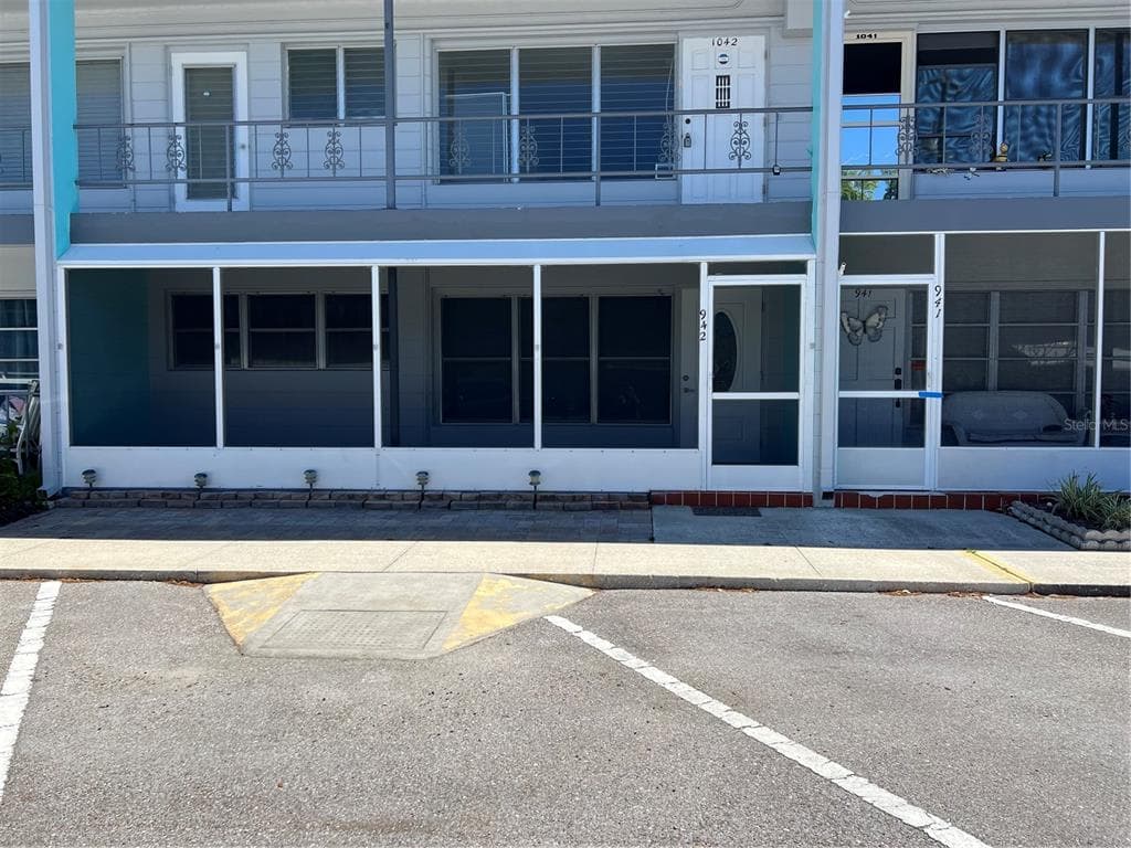 4061 55TH WAY N UNIT 942 KENNETH CITY, FL 33709