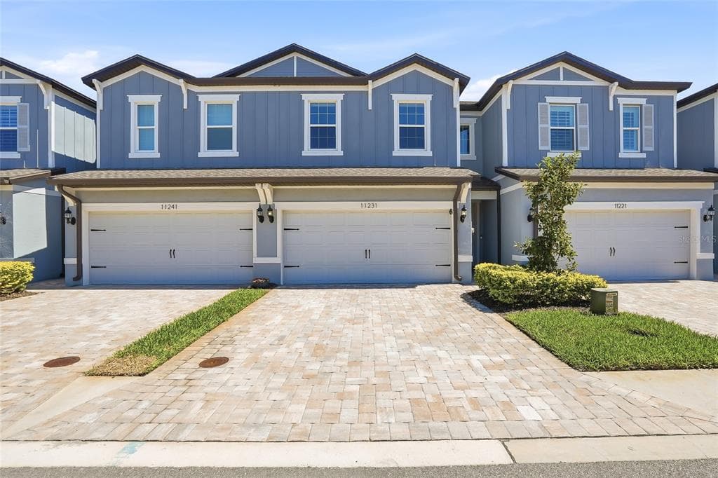 11231 BEACH WALK WAY NE