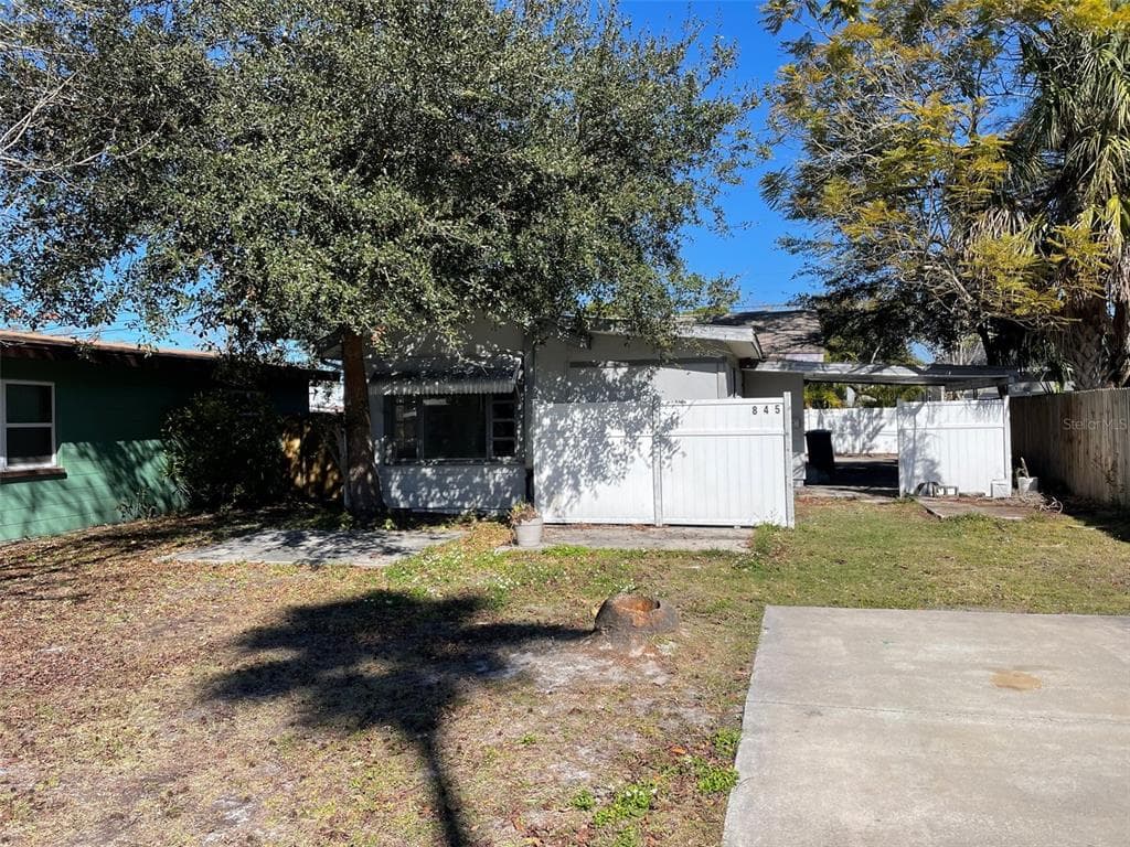 845 50TH AVENUE N ST PETERSBURG, FL 33703