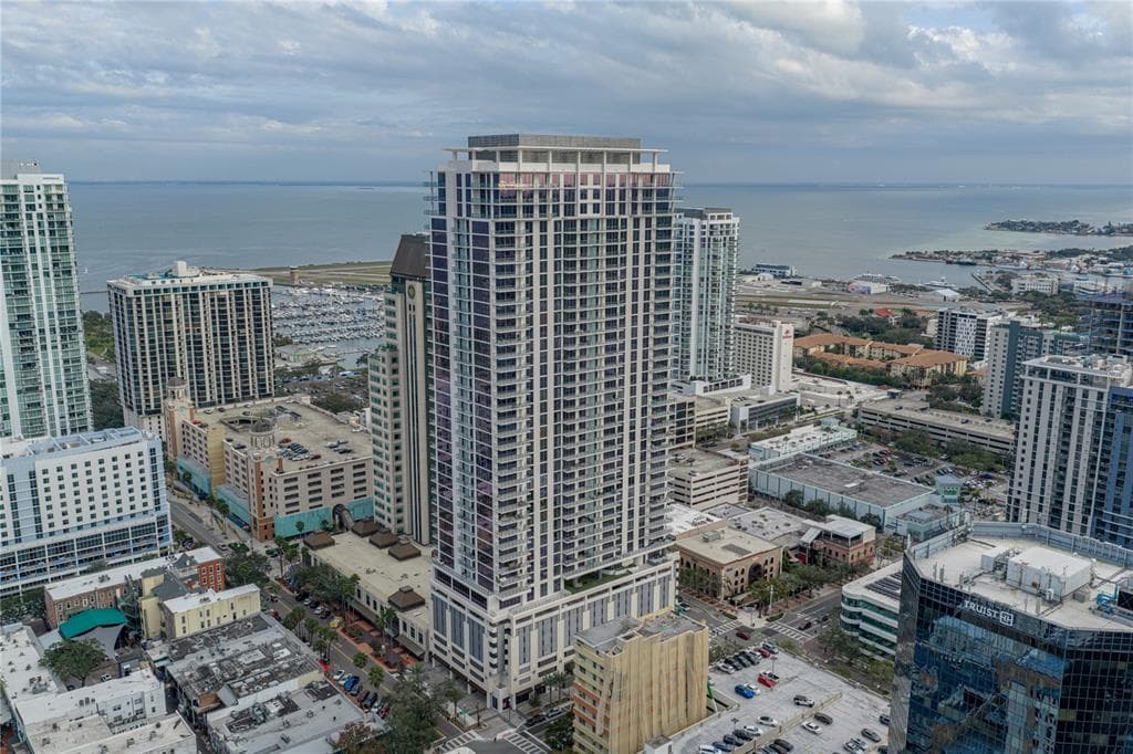 275 1ST AVENUE S UNIT 1701