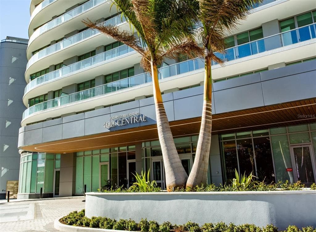 400 CENTRAL AVENUE UNIT 1609 ST PETERSBURG, FL 33701