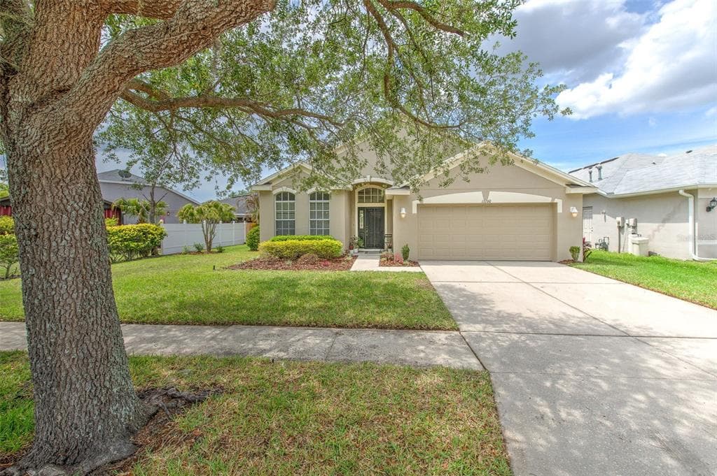 13760 OGAKOR DRIVE RIVERVIEW, FL 33579