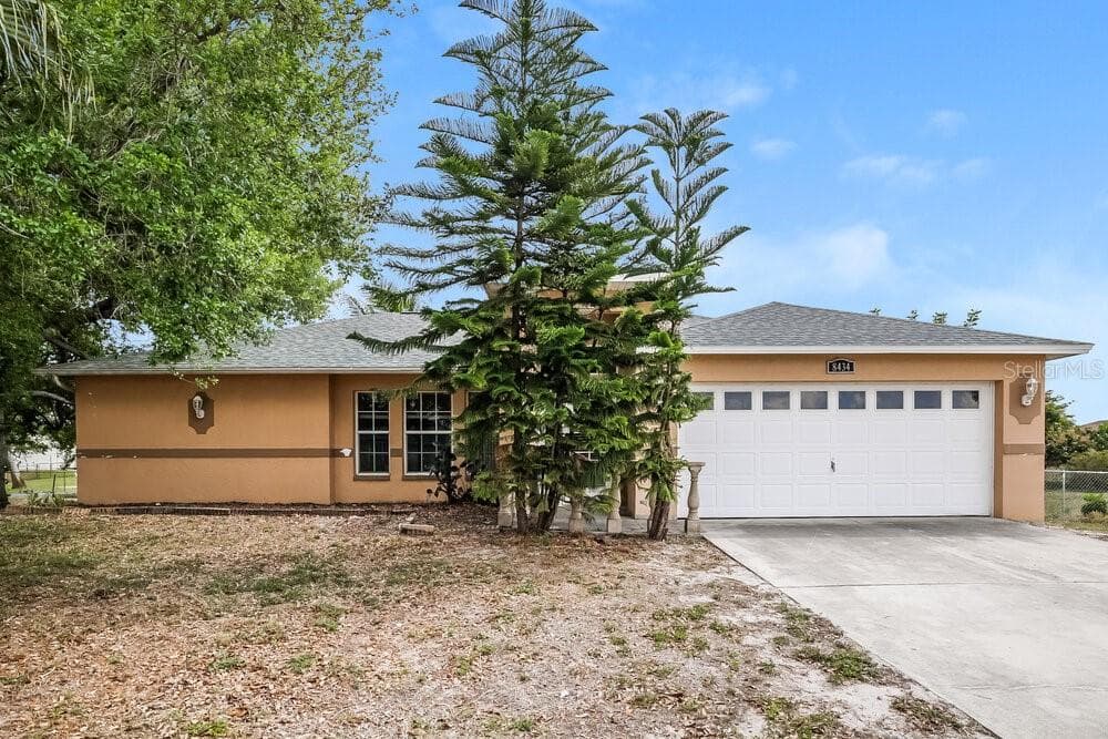 8434 BAMBOO ROAD FORT MYERS, FL 33967