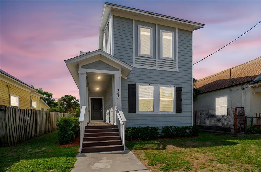 2322 W CHESTNUT STREET TAMPA, FL 33607