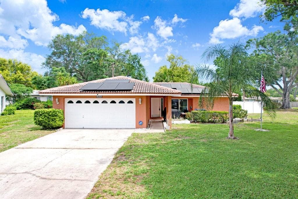 1632 HEATHER PLACE