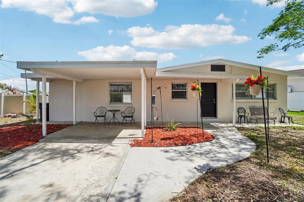 541 FIREFLY LANE