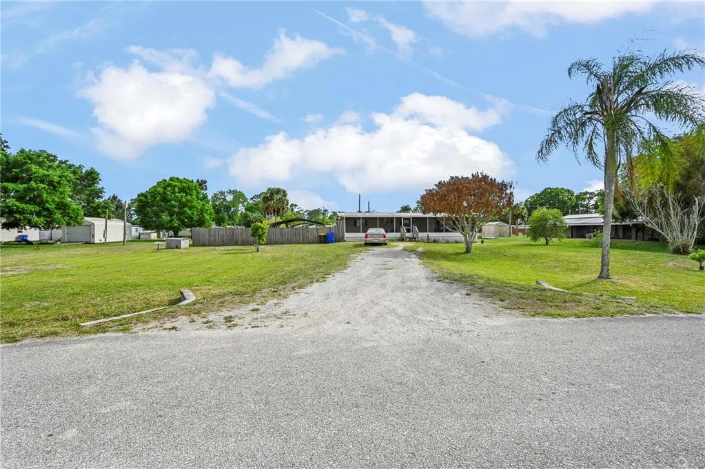 17510 BRYNWOOD LANE OKEECHOBEE, FL 34974