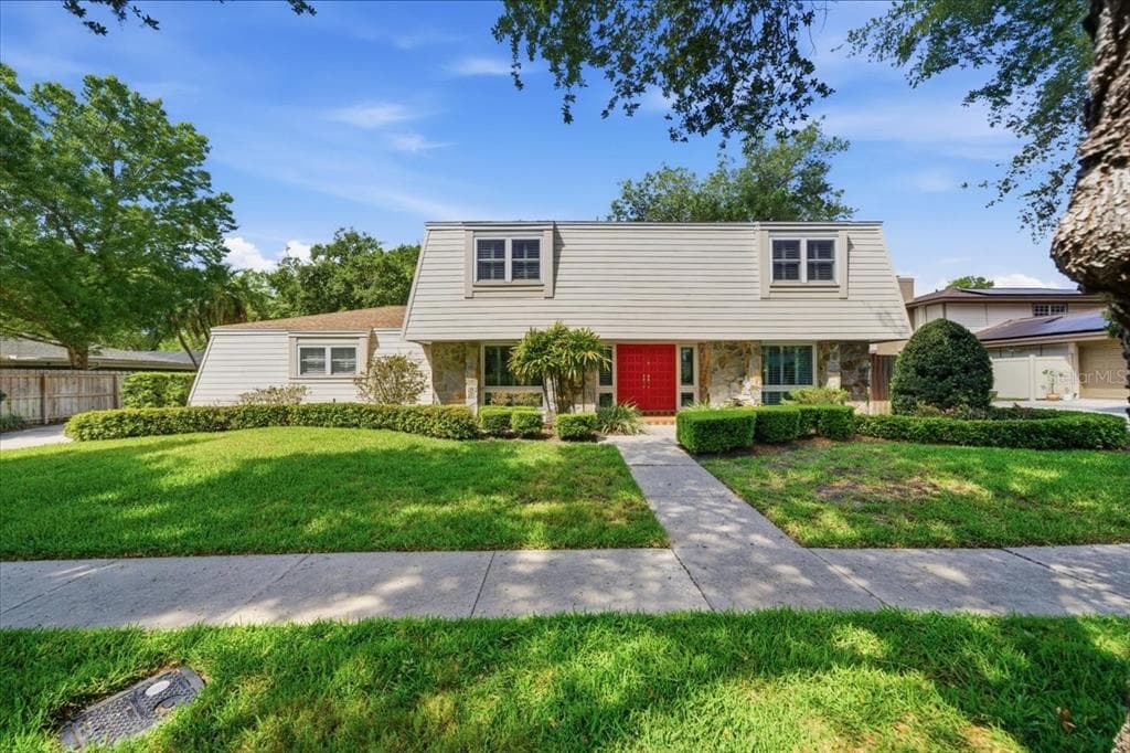 13305 GOLF CREST CIRCLE TAMPA, FL 33618