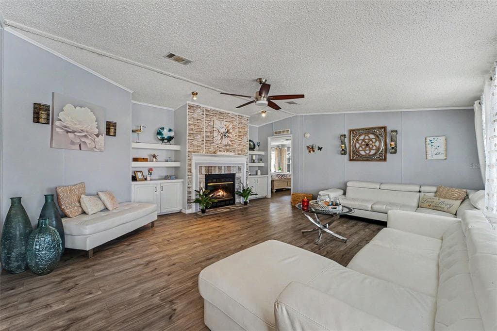 6433 ORRIS STREET ZEPHYRHILLS, FL 33542