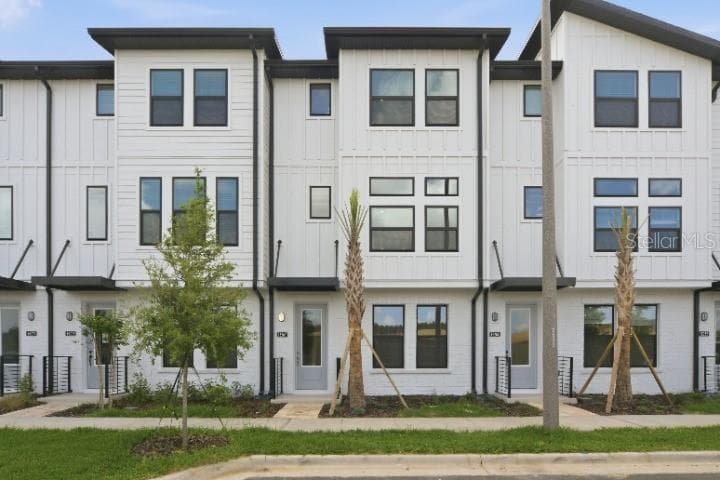 15267 HAMLIN PARK DRIVE WINTER GARDEN, FL 34787