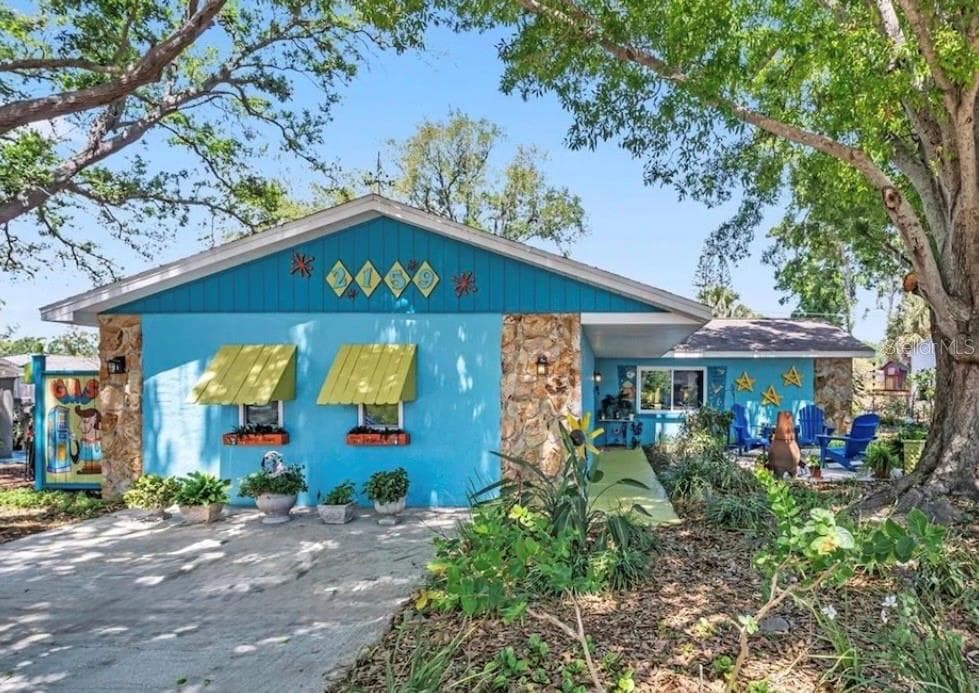 2159 BARCELONA WAY S ST PETERSBURG, FL 33712