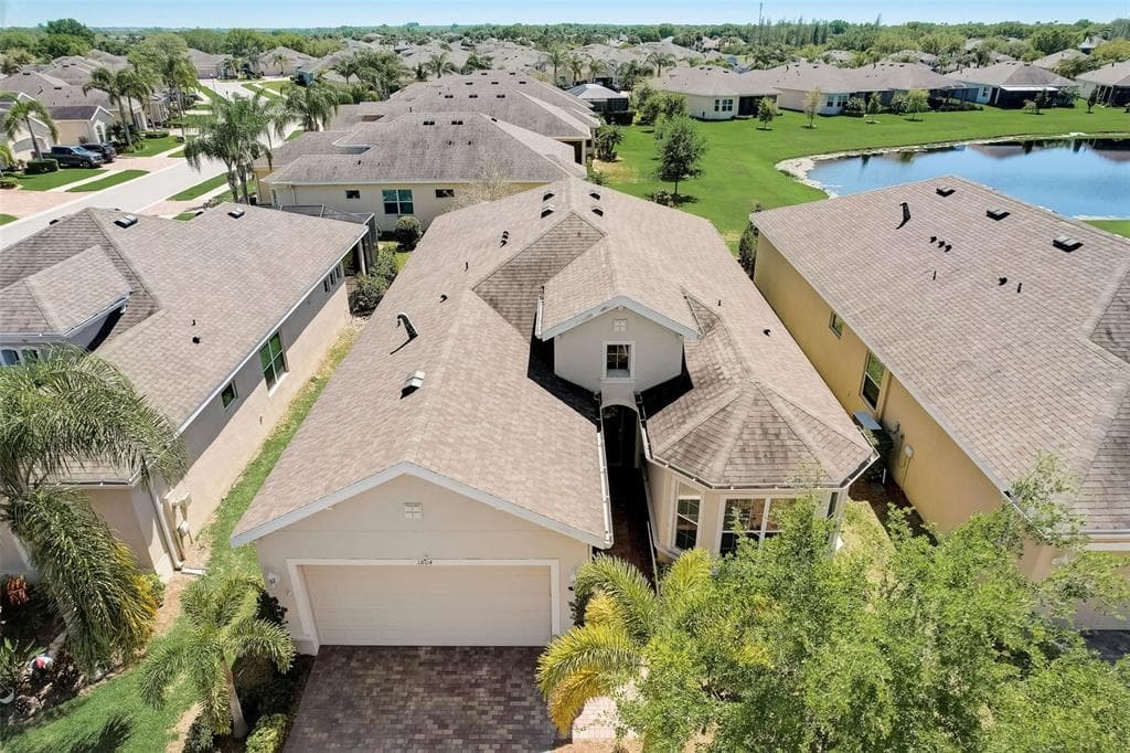 1804 PACIFIC DUNES DRIVE SUN CITY CENTER, FL 33573