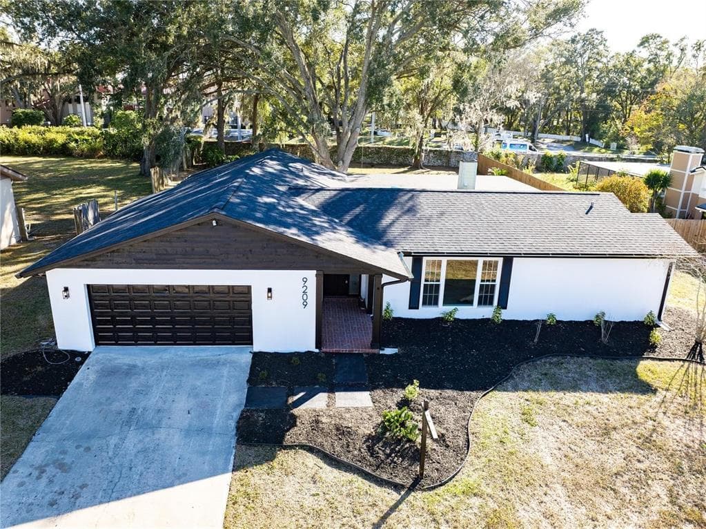 9209 KINGSRIDGE DRIVE TEMPLE TERRACE, FL 33637