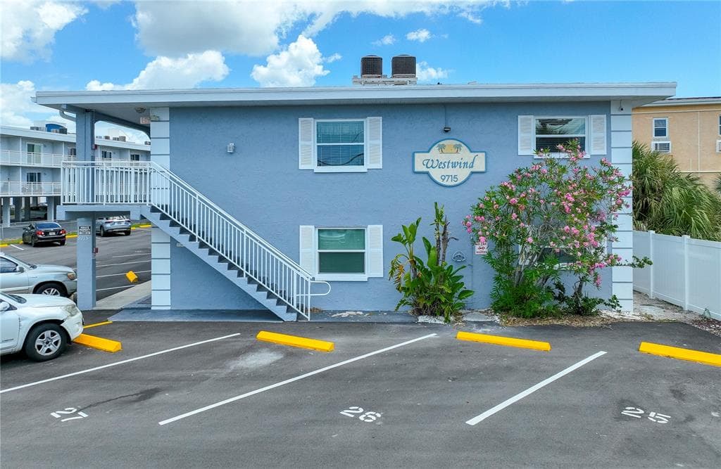9715 HARRELL AVENUE UNIT 24 TREASURE ISLAND, FL 33706