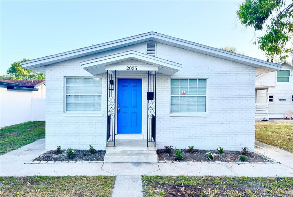 2035 36TH AVENUE N ST PETERSBURG, FL 33713