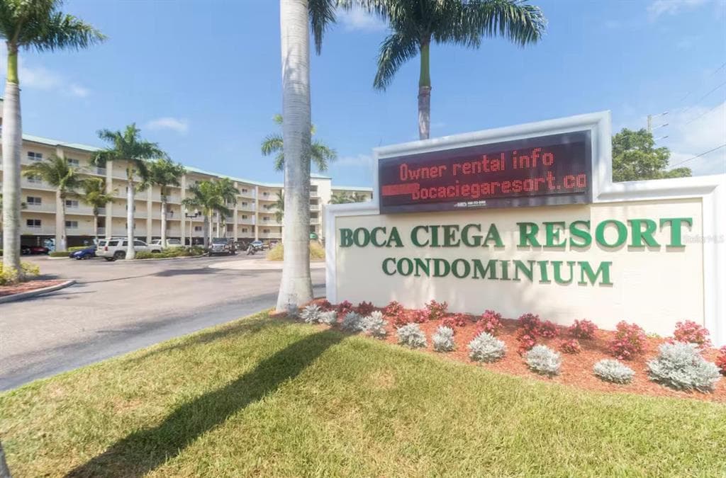 8800 BAY PINES BOULEVARD UNIT 320 ST PETERSBURG, FL 33709